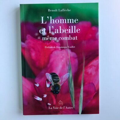 L'homme et l'abeille, même combat